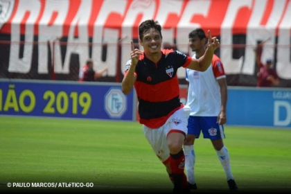 Artilheiro do Futebol Goiano: Mike brilha com a camisa do Atlético-GO em 2019